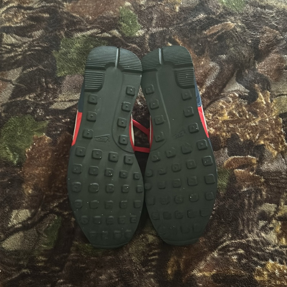 Nike Internationalist Custom Running Shoes - Picture 3 of 5